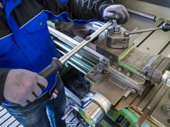 HAZET Drehmomentschlüssel 40-200 Nm 2% Vierkant Massiv 12,5mm 1/2 Zoll 6122-1CT -Heimwerkzeug Geschäft 6122 1ct 23anwendung 23industrie 23alternative 234