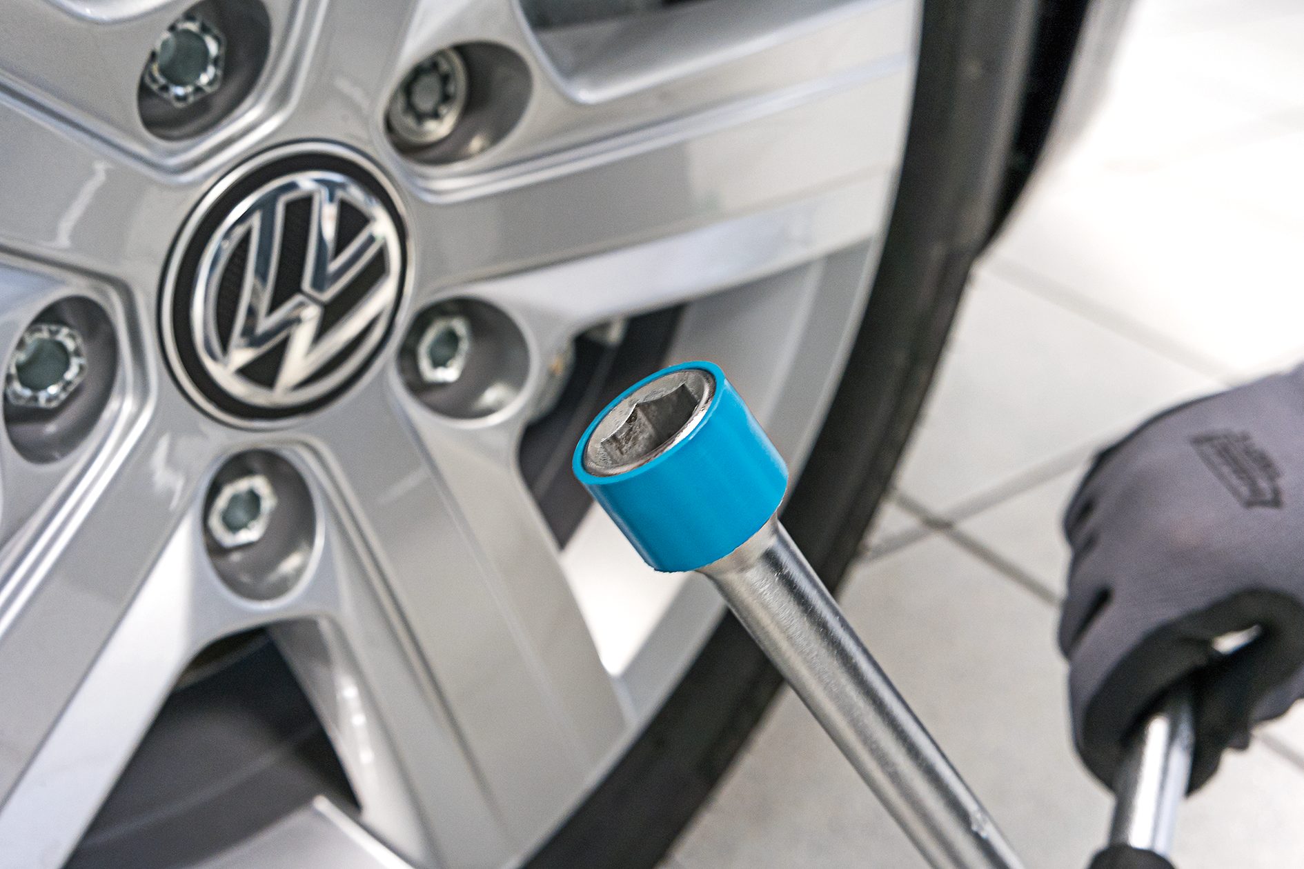 HAZET Kreuzschlüssel Außen-Sechskant 17 x 19 x 21 x Außenvierkant Antrieb 12,5 = 1/2 Zoll 705V 10 HAZET Kreuzschlüssel Außen-Sechskant 17 x 19 x 21 x Außenvierkant Antrieb 12,5 = 1/2 Zoll 705V – Bild 8