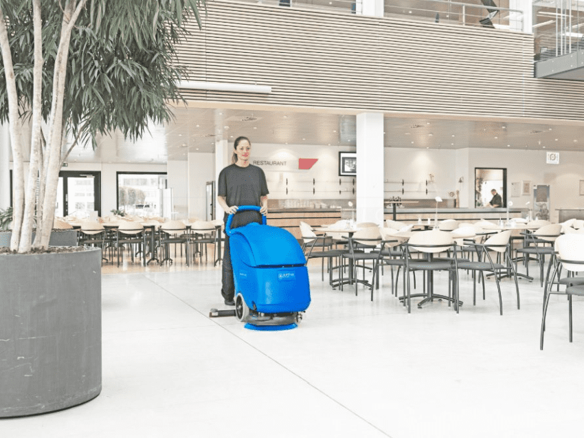 Nilfisk Nachläufer-Scheuersaugmaschine SCRUBTEC 343.2 B 9087319020 6 Nilfisk Nachläufer-Scheuersaugmaschine SCRUBTEC 343.2 B 9087319020 – Bild 4